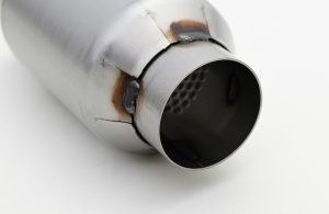 Φ51.5 アウター パンチングパイプ（板巻き加工・グラスウール入り）｜板巻き金属パイプ製造.com