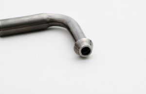 Φ12 ハンギング バルジパイプ（L型・後端部拡管）｜板巻き金属パイプ製造.com