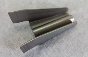 ステンレス製小物ブラケット｜板巻き金属パイプ製造.com