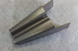 ステンレス製小物ブラケット｜板巻き金属パイプ製造.com