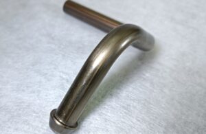 Φ12 ハンギング バルジパイプ（複合曲げ）｜板巻き金属パイプ製造.com