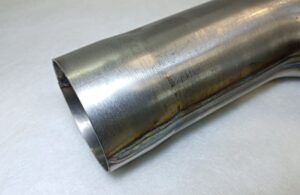 エキゾーストシステム用 パイプ（モナカ加工・絞り加工）｜板巻き金属パイプ製造.com