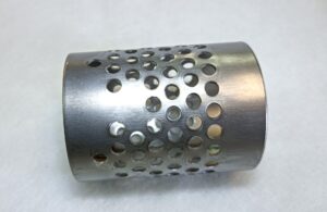 Φ60.5　パンチングパイプ｜板巻き金属パイプ製造.com