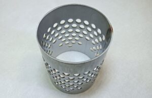 Φ60.5　パンチングパイプ｜板巻き金属パイプ製造.com