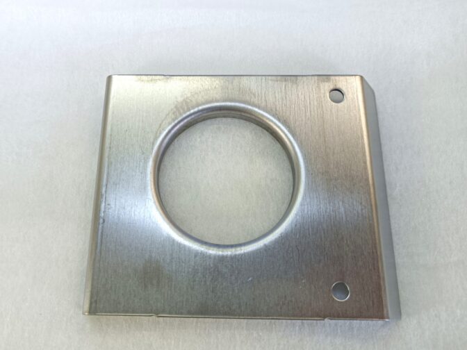 ステンレス系ブラケット｜板巻き金属パイプ製造.com