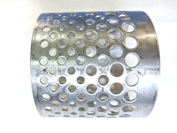 Φ111　パンチングパイプ｜板巻き金属パイプ製造.com
