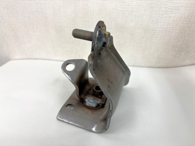 厚板ブラケット溶接加工｜板巻き金属パイプ製造.com